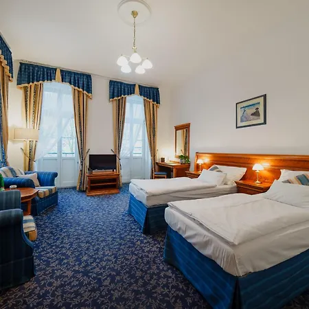 Ontario Hotel