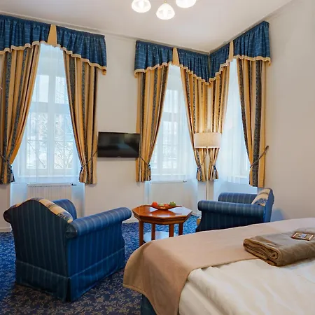 Ontario Hotel 3*