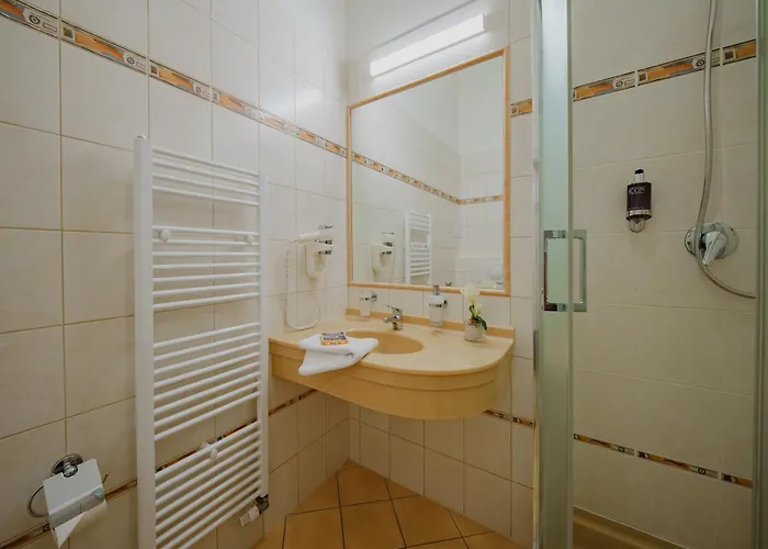 Hotel Ontario 3*
