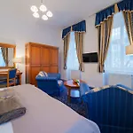 Hotel Ontario 3*