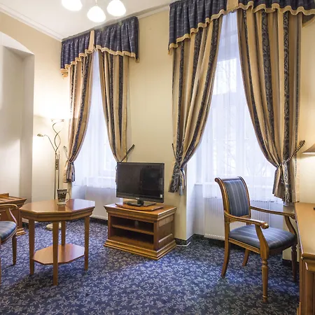 Ontario Hotel