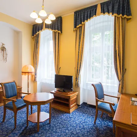 Ontario Hotell 3*