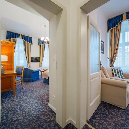 Ontario Hotel