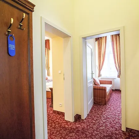 Hotel Ontario